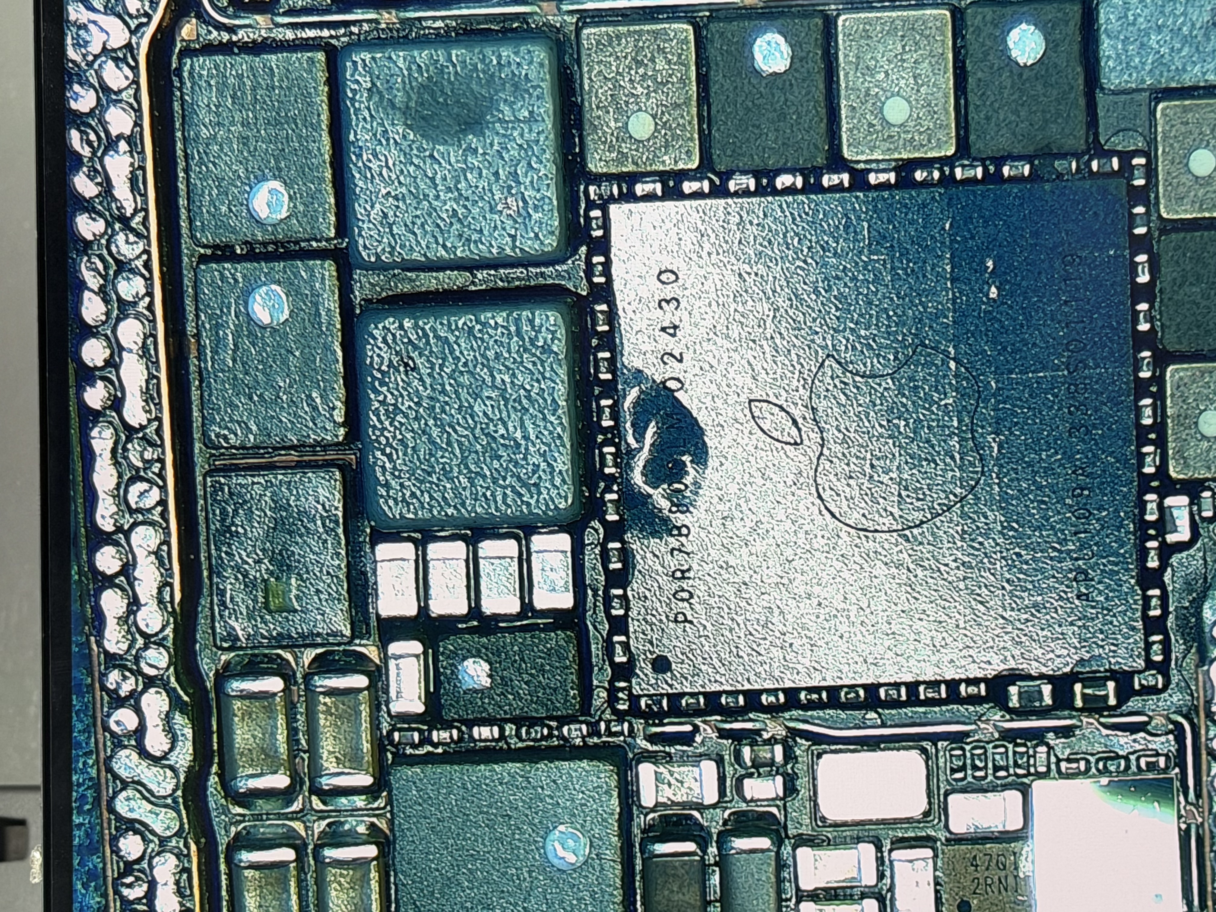 Apple microsoldering motherboard repair
